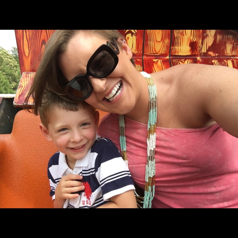 Meet your Posher, Elizabeth